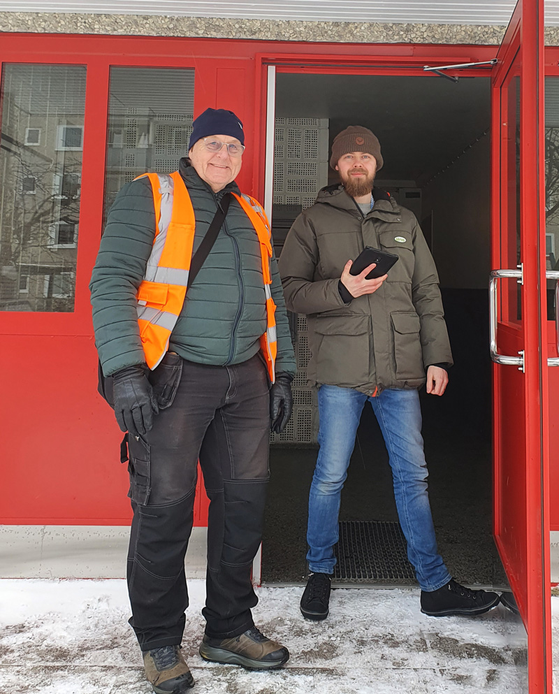 Lennart Levander, Svensk Trygghetscertifiering och Jonathan Gustafsson Berg genomför trygghetsbesiktningar hos Victoriahem.