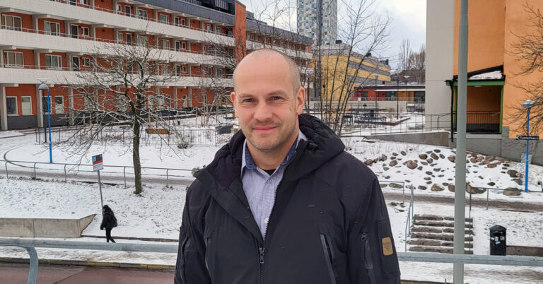 Mickael Siivola är ny säkerhetsstrateg i Fastighetsägare i Järva